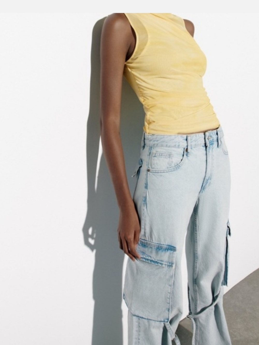 Zara Mid Rise Light Blue Wash TRF Belt Loop Cargo Wide Leg Jeans 4 - Picture 4 of 11